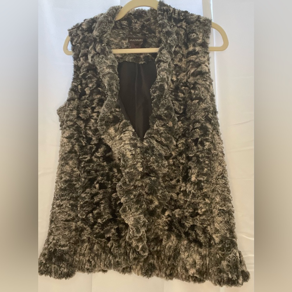 Faux Fur Vest in Black and Gray with ruffle front size PS
